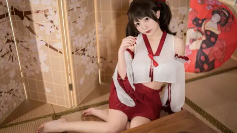 KTV经理组织15岁少女卖淫