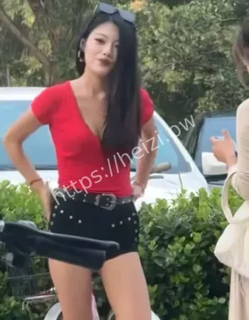 美女街头2V2互殴事件